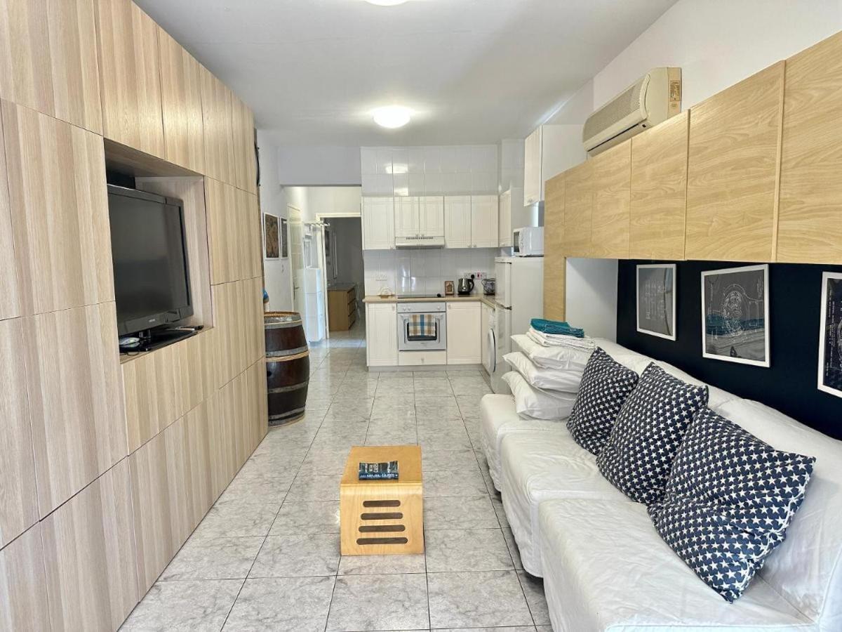 H&O Danaos Sea Breeze Apartment Paphos ภายนอก รูปภาพ