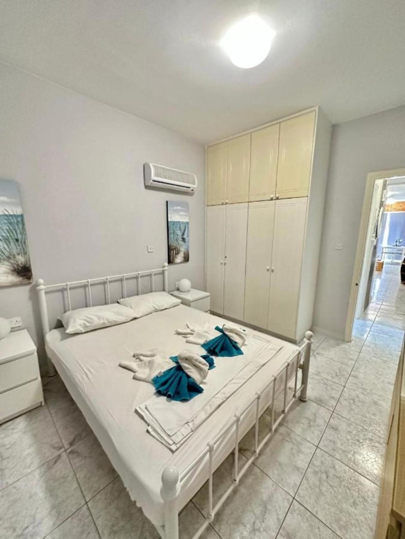 H&O Danaos Sea Breeze Apartment Paphos ภายนอก รูปภาพ